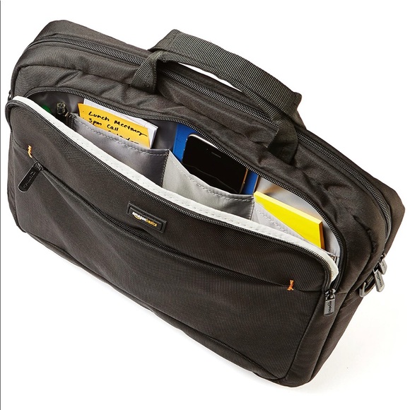 Amazon Basic 15.6in laptop bag - Picture 2 of 8